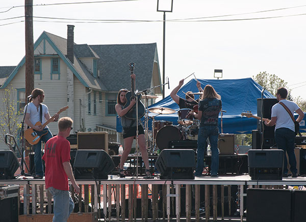 Scarletta provides some of the musical entertainment from the Vine Avenue