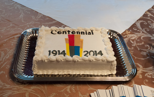The Alumni Relations Office served a commemorative cake in the Victorian House.