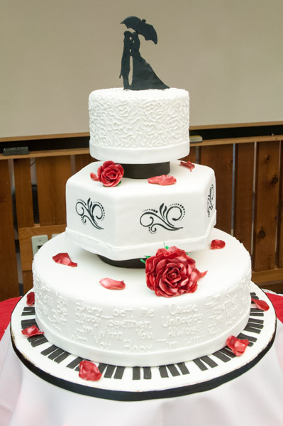 Frank Sinatra’s “Come Rain or Come Shine” is the theme for this first-place cake by Kelsey L. Park, of Bellefonte.