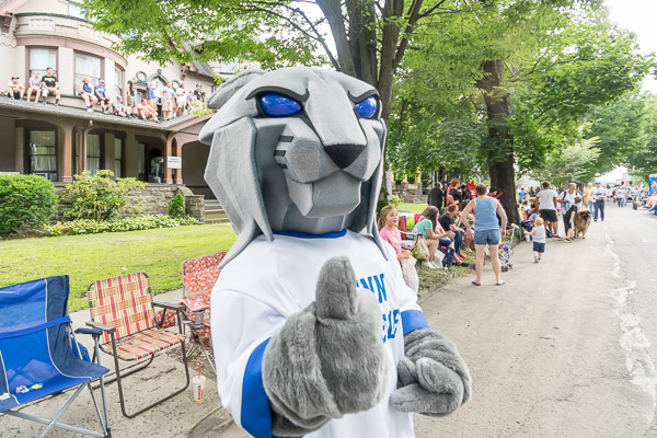 A priceless mascot, along Millionaires Row