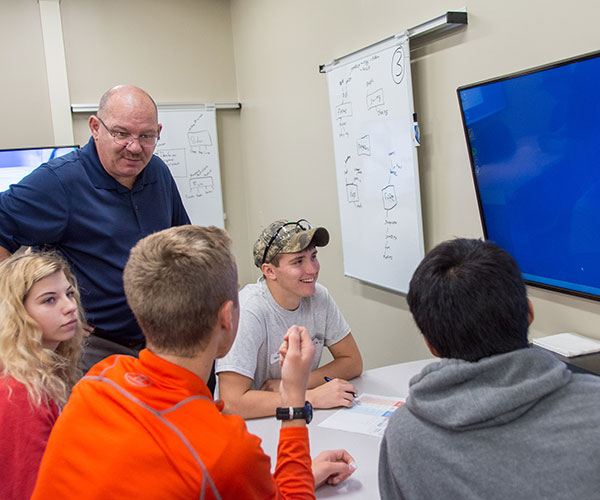 Chet M. Beaver, whose most recent Penn College credential is a certificate in applied innovation leadership, leads a group to think creatively in the college’s innovation lab. The session was titled “Innovation Engineering: Creating the Future.” Beaver is also a financial aid specialist concentrating in veteran’s services at Penn College and is pursuing a bachelor’s degree in technology management.