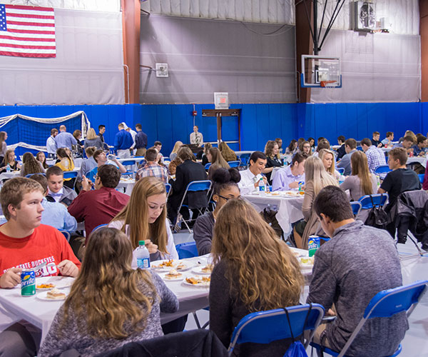 Visitors to a business and accounting session learn dining tips that will come in handy during business lunches.