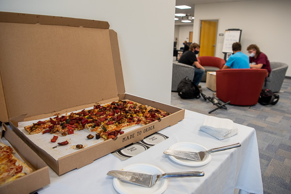 Pizza + conversation = a great start!