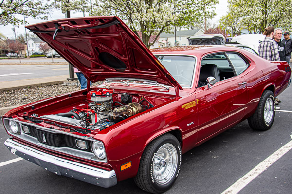 A sporty Plymouth Duster ...