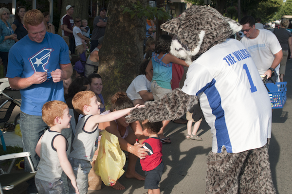 Young parade-goers loved the Wildcat.
