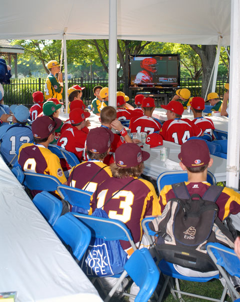 Series contestants watch last year's championship game during a luxurious lull in their imminent schedule.
