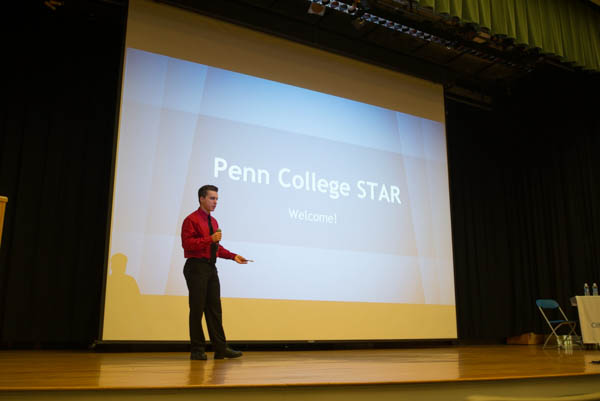 Ryan S. Schrimp, of the Off-Campus Housing Organization, served as master of ceremonies throughout the three-round competition.