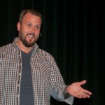 Vaughn’s humorous storytelling accompanies evening talk on “Sustaining Your Career in a Changing Industry.” 