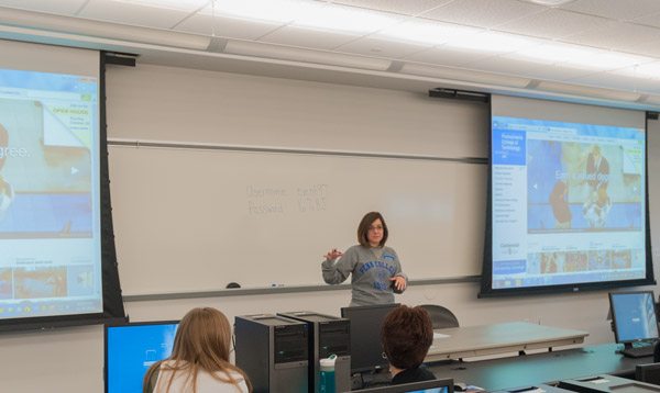 Kathleen V. McNaul, academic services specialist: transition communications, speaks at a session on transfer students.