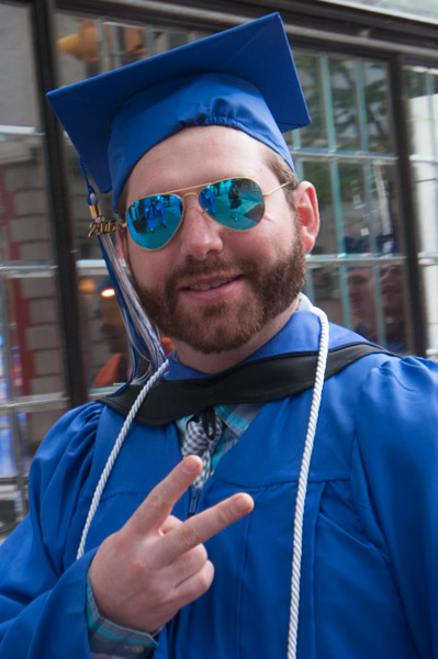 Victory, an appropriate gesture to celebrate a degree won