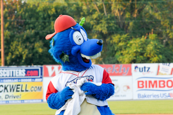 Boomer, the Crosscutters' mascot, entertains the crowd.