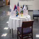 "Empty table" displays again honor veterans' sacrifice.