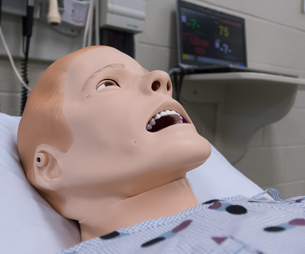 Students can check SimMan’s dilating pupils to check their “patient’s” responsiveness to light.