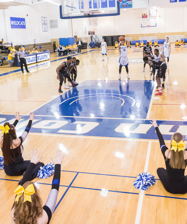 The dance team's yellow hair ribbons accentuate the ambience.