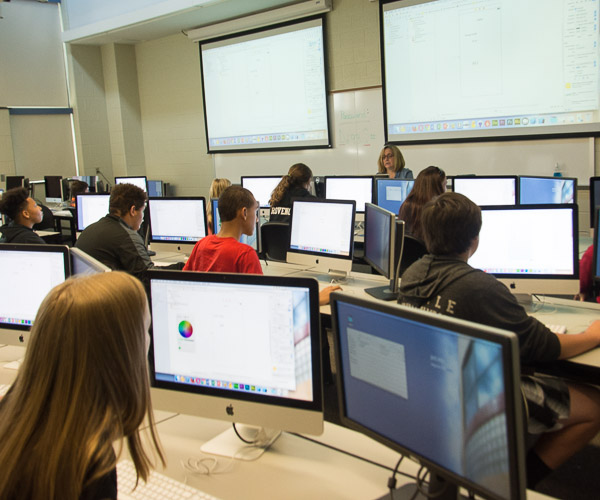 In a double-length session led by Denise S. Leete, associate professor of computer science, students build an iOS app.