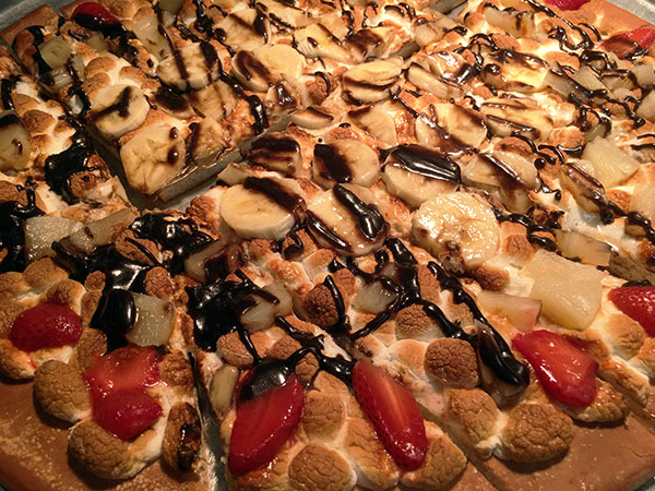 Banana split pizza? Yum!