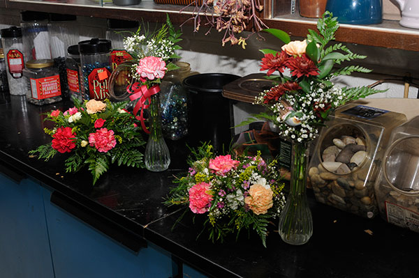 High schoolers got a taste of floral design during a Wednesday morning session with Karen R. Ruhl, a part-time member of the horticulture faculty.