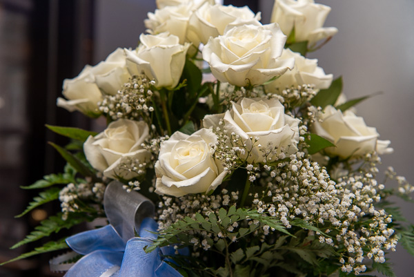 A close-up of the president's blue-ribbon bouquet