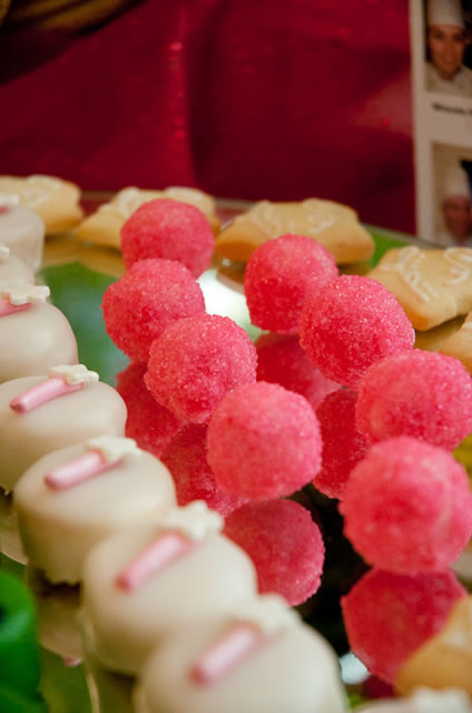 "Wicked"-ly good petit fours, emulating magic wands and crystal balls, cast an enticing spell on guests. 