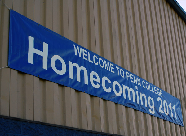 "Homecoming 2011" banner welcomes alumni and guests to campus.