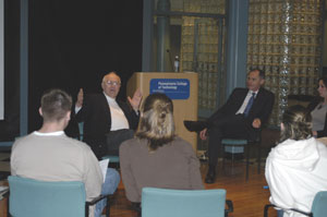 Robert Sylwester holds an informal discussion with Penn's Inn audience Tuesday afternoon.