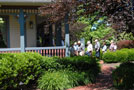 Alumni tour the Victorian House.