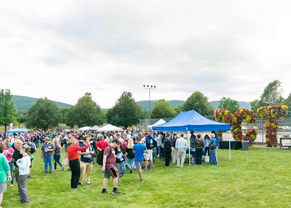 Fall Fusion event on the Field House Lawn