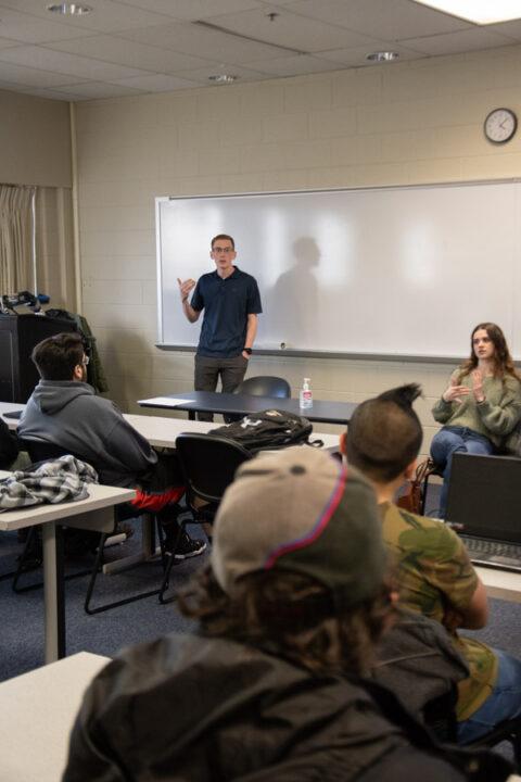 Riegel answers student questions following a talk in Cheskiewicz’s Network Design & Management class.