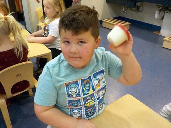 There's a whole lot of shakin' goin' on, whether opting for the one-hand method ...