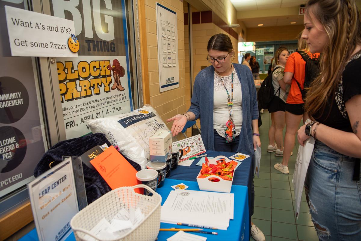 Explaining the link between ZZZs and GPAs, Kaysey L. Beury, LEAP (and sleep!) adviser, offers bedtime solutions.