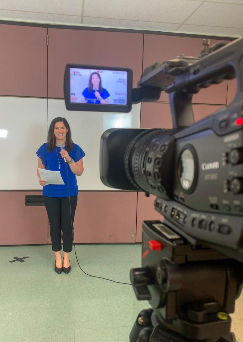 Hurwitz opens the meeting.