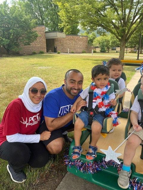 Glittery garland adds sparkle to a happy family reunion along the procession.