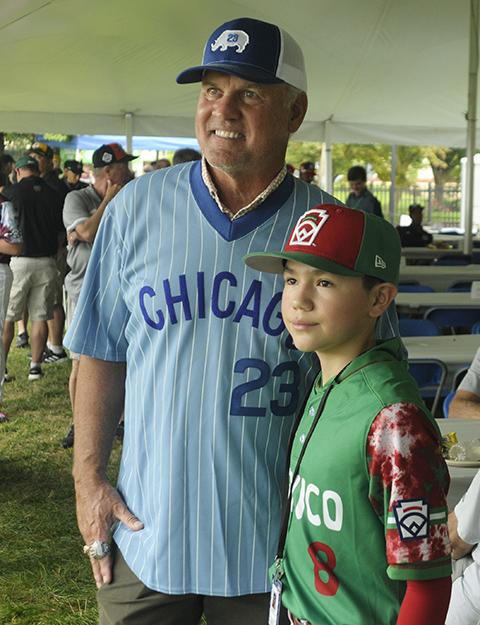 There was no shortage of photo requests from players wishing for an encounter with the 16-year MLB veteran.