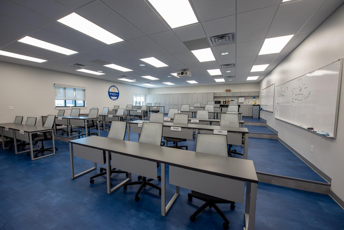 A tiered classroom heightens the learning experience.