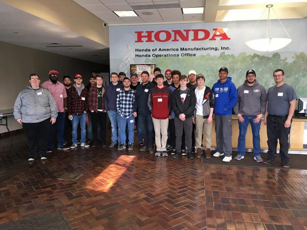 Students supplement lab work with Honda field trip