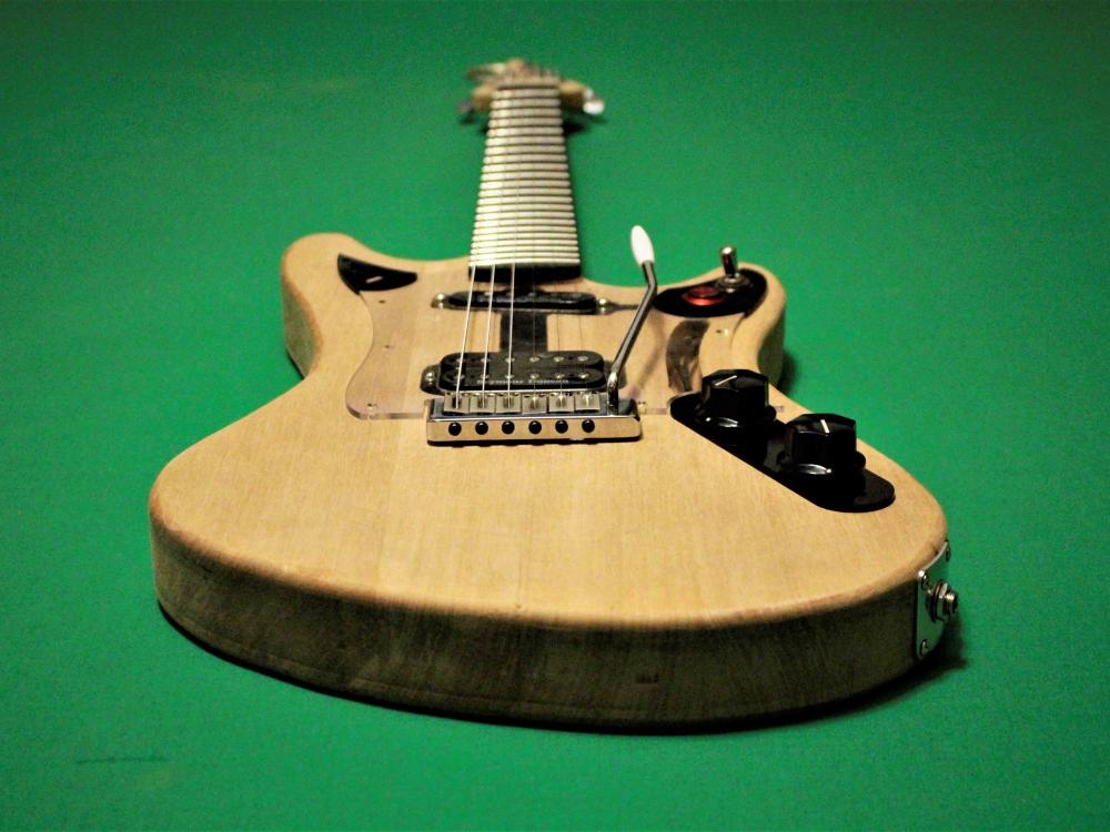 Redesign of electric guitar