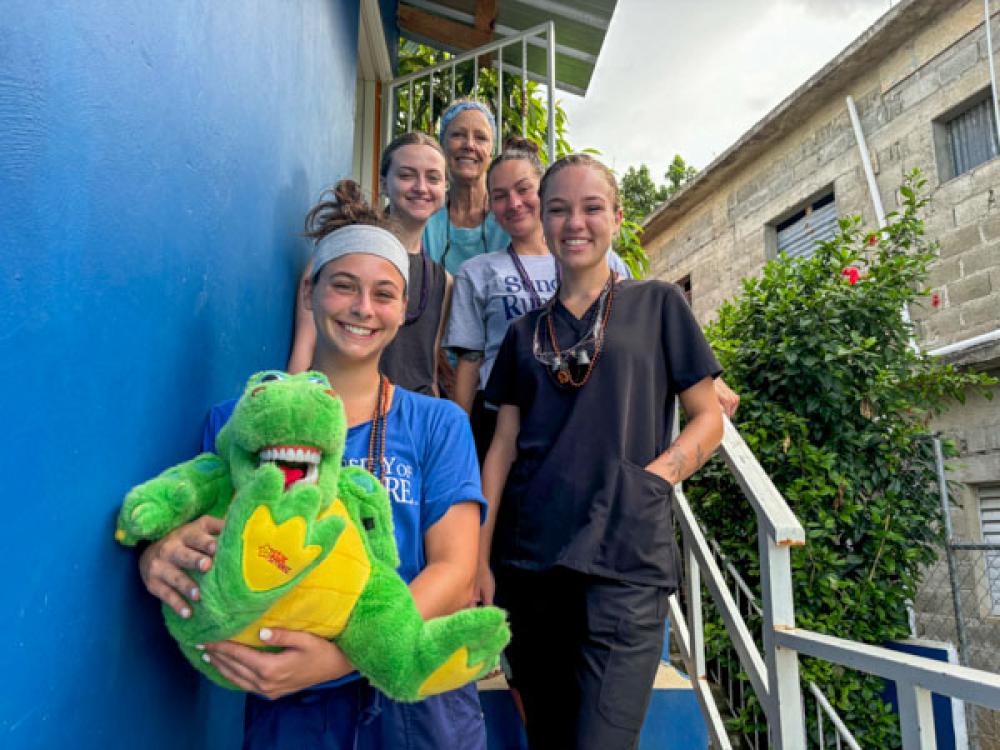 Global Experience: Oral Healthcare Field Experience, Dominican Republic. Rachel Doyle, Isabel Horst, Rhonda Seebold, Brittany Fegley, Alexandra Shenk